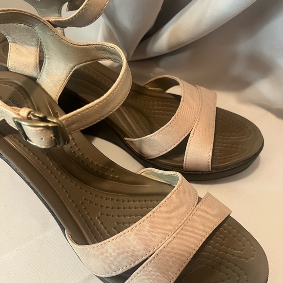 CROCS Tan and Black Wedge Sandals - Picture 10 of 10